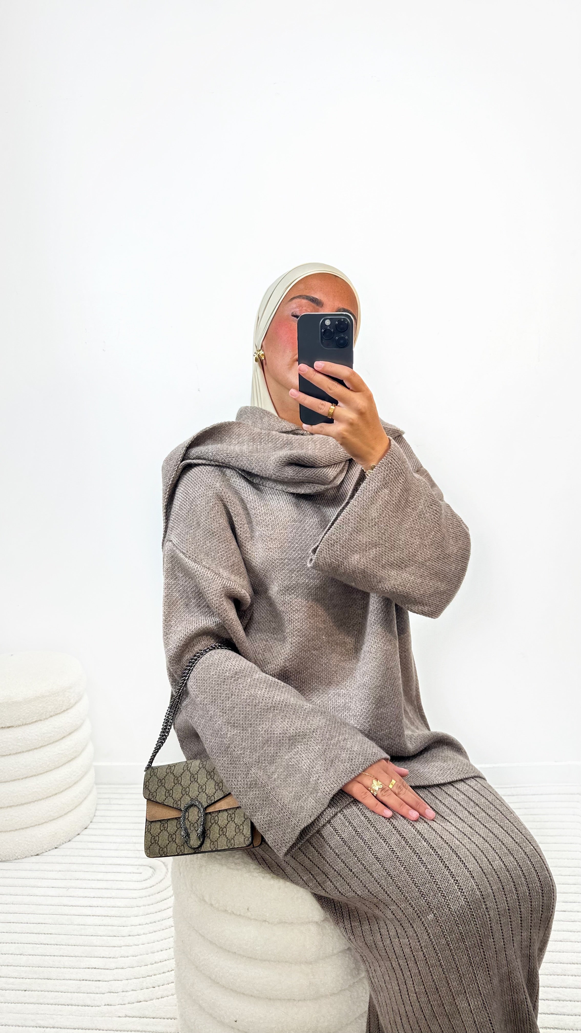 PULL ÉCHARPE • TAUPE